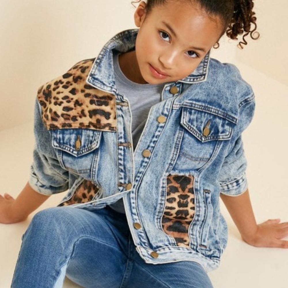 Hayden Girls Acid Wash Leopard Denim Trucker Jacket. XL. NWT - Picture 2 of 4